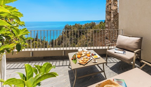 Luxury Condo, 2 Bedrooms, Terrace, Sea Facing