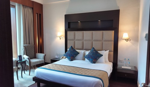 Deluxe Room, Non Smoking, Pool View