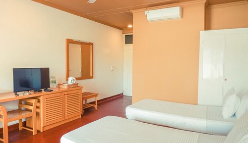 Deluxe Double or Twin Room