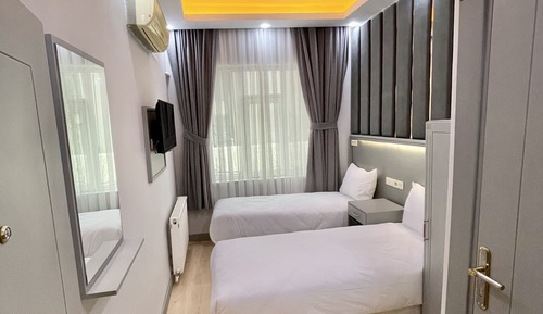 Standard Twin Room