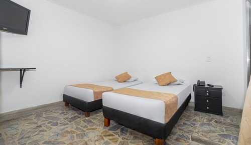 Standard Twin Room