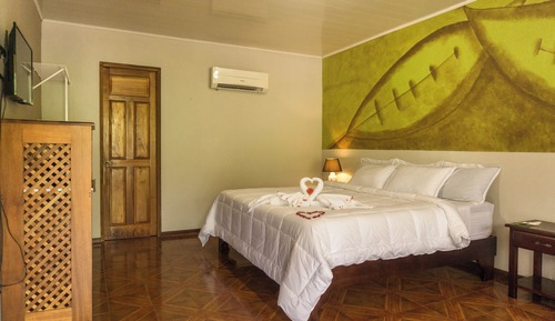 Honeymoon Room