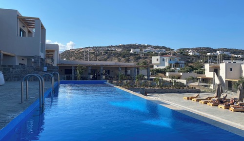 Superior Room with Shared Pool