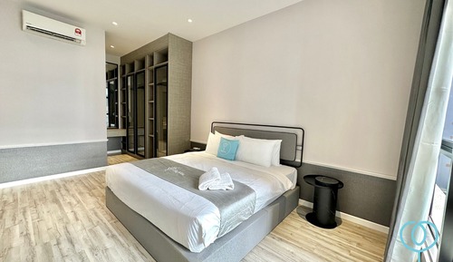 1 bedroom Suites with bathtub