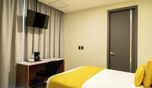 Standard Room, 1 King Bed, Non Smoking