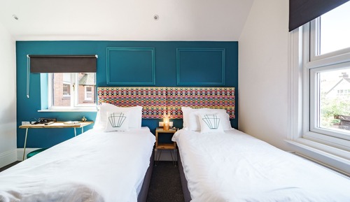Superior Twin Room, Ensuite