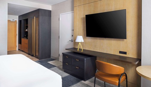 Room, 1 King Bed (Peloton)