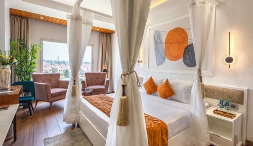Executive Room