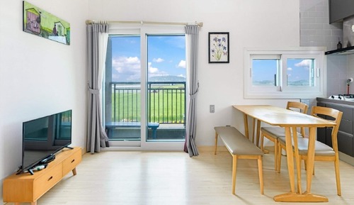 Basic Room, 2 Bedrooms (suwol202)