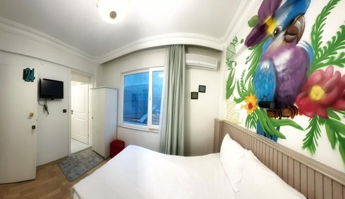 Economy Room
