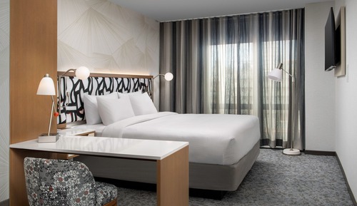 Standard Suite, 1 King Bed