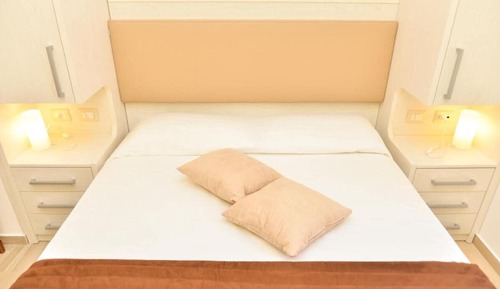 Apartment, 2 Bedrooms, Smoking, Balcony