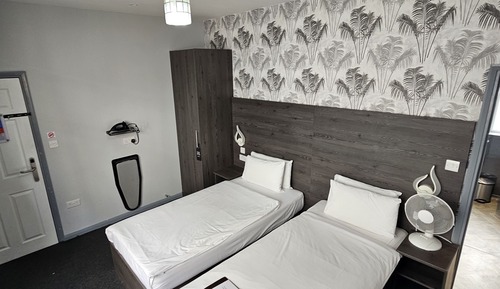 Comfort Twin Room