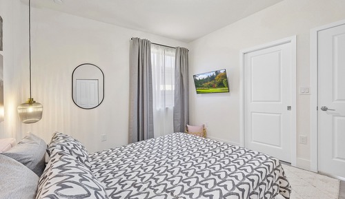 Design Apartment, 1 Queen Bed with Sofa bed