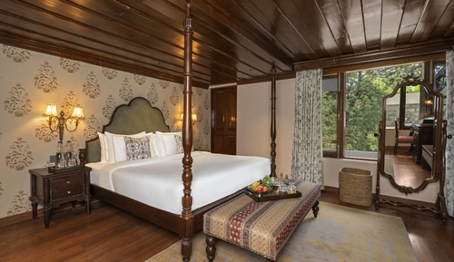Sir Francis Premier Room
