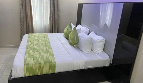 Royal Double Room Single Use