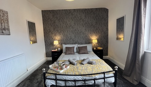 Comfort House, Private Bathroom (Warrington Lane)