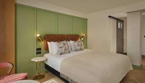 Deluxe Room, 1 Double Bed, Non Smoking, City View (Balcony)