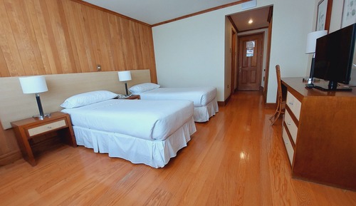 Standard Twin Room