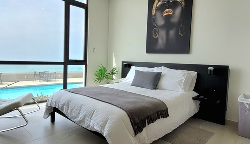 Condo, 2 Bedrooms