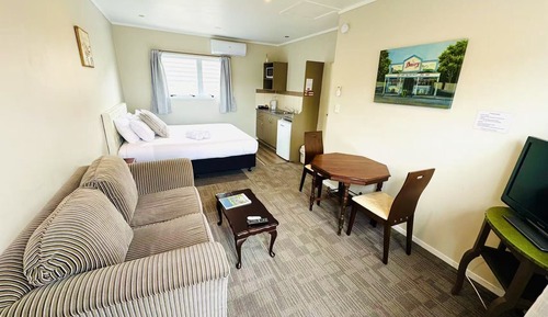 Standard Studio, 1 Queen Bed, Air conditioning