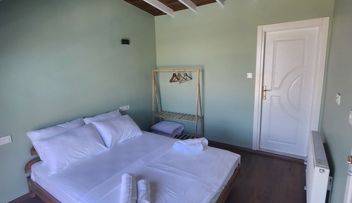 Business Bungalow