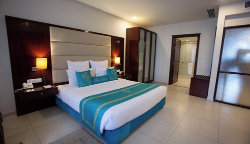 Deluxe Suite