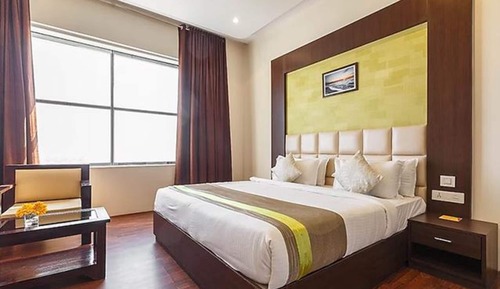 Premium Room, 1 King Bed