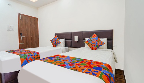 Family Room, 1 King Bed