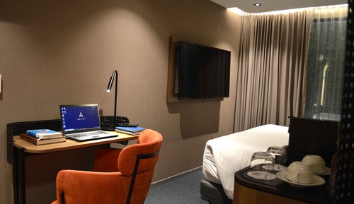 Standard Room, 1 Queen Bed