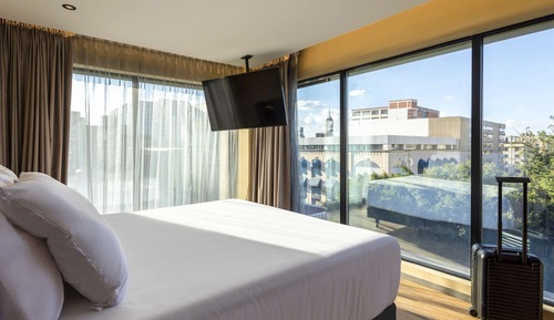 Deluxe Room, 1 King Bed