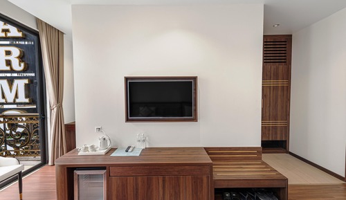 Luxury Triple Room, Balcony, City View