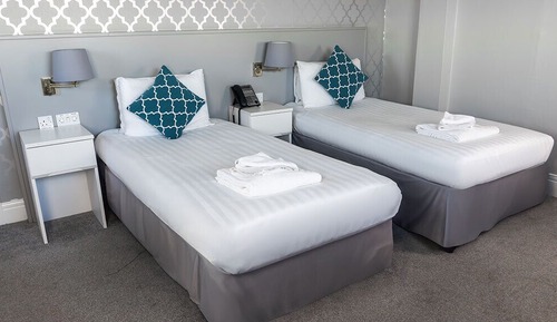 Standard Twin Room