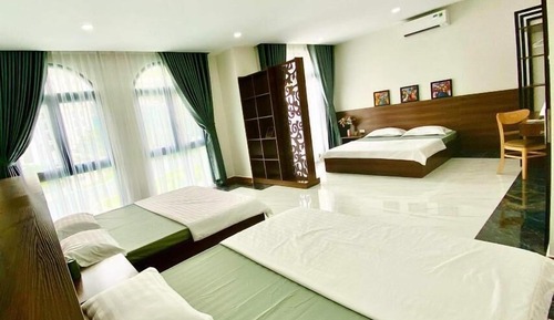 Basic Triple Room, Multiple Beds, City View