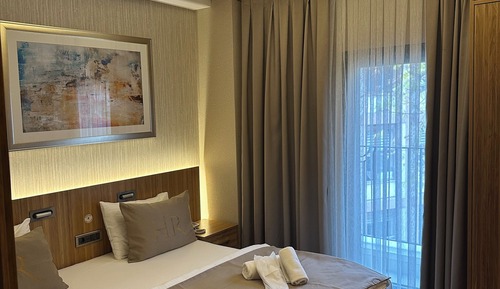 Economy Room