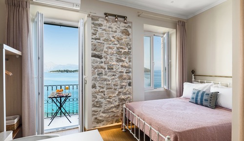 Superior Studio Suite, 1 Double Bed, Balcony, Sea View