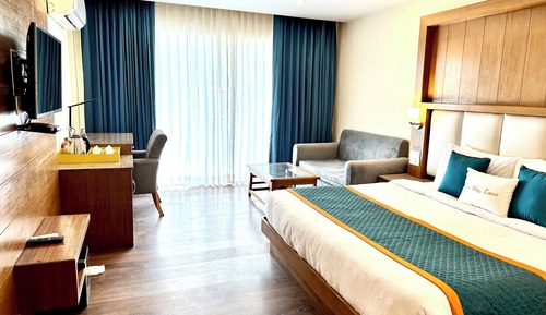 Luxe Room with Terrace