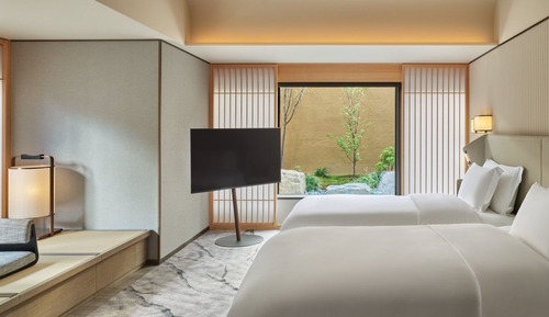 Premier Suite, 2 Twin Beds, Garden View