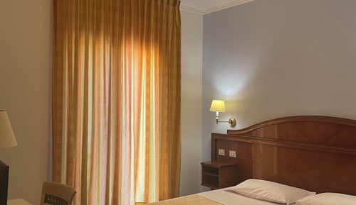 Panoramic Triple Room