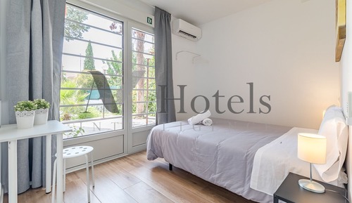 Superior Double Room, 1 Double Bed, Non Smoking, Private Bathroom