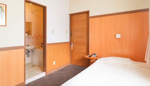 Standard Single Room, Smoking