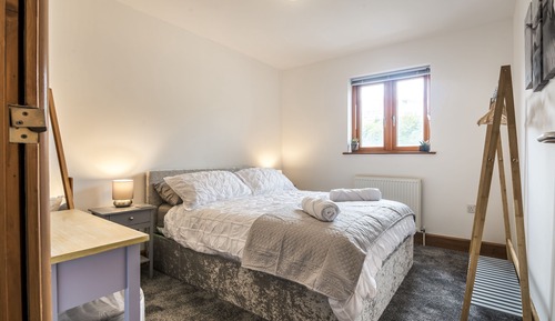 Apartment (3 Bedrooms)