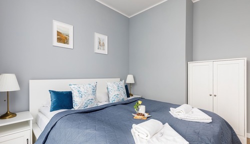 Apartment, 2 Bedrooms, Balcony, Beachside