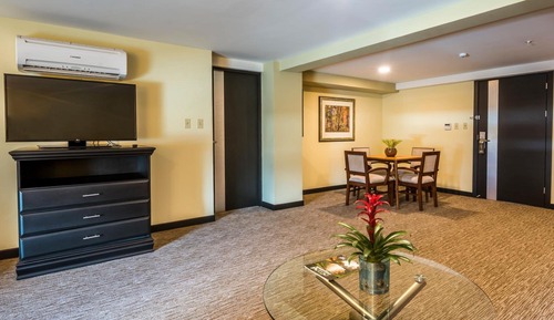 Family Room, Ensuite