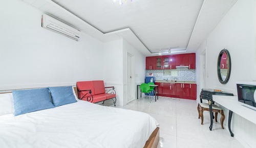 Basic Room, 1 Bedroom (gold)