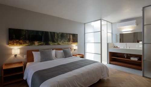 Deluxe Studio Suite
