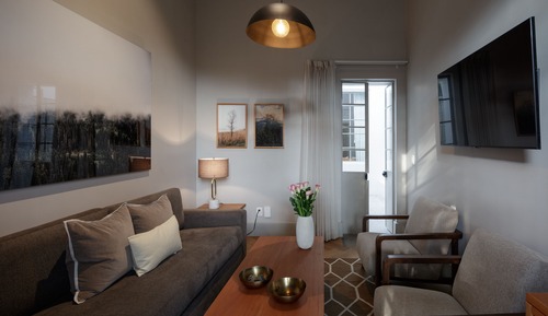 Deluxe Suite