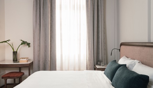 Signature Room