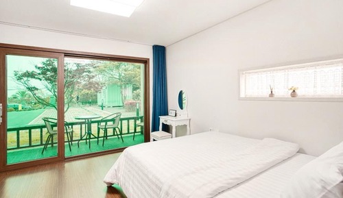 Basic Room, 1 Bedroom (Building C 1st Floor (Random))