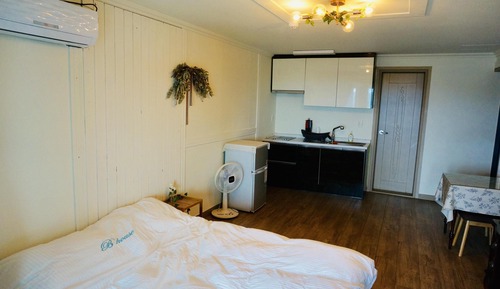 Basic Room, 1 Bedroom (Party101)